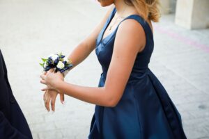 Student gets ready for homecoming